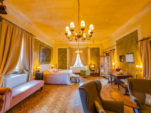 The Éva Suite