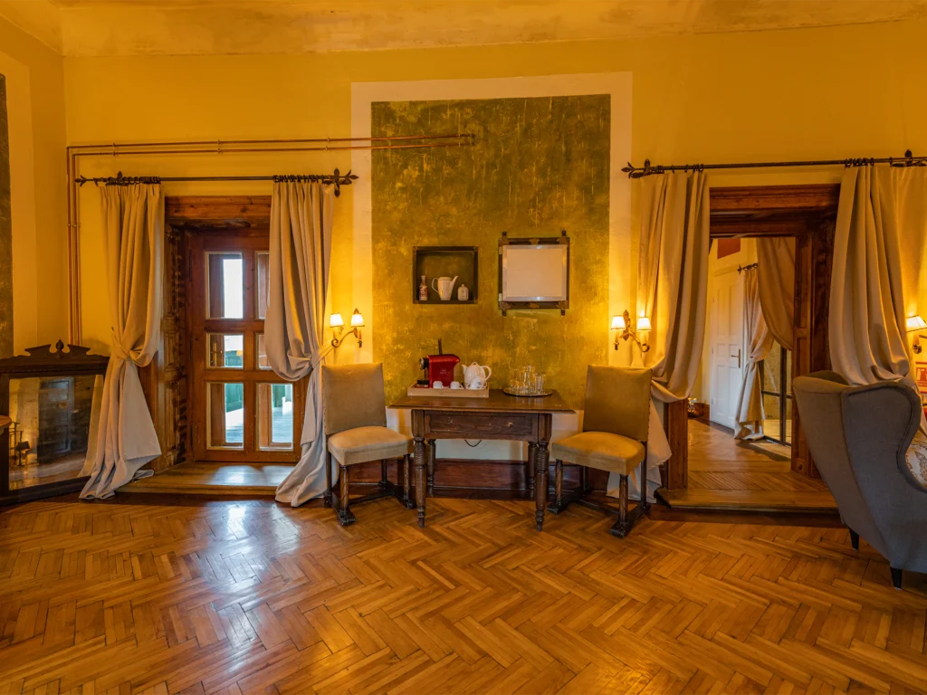 The Éva Suite