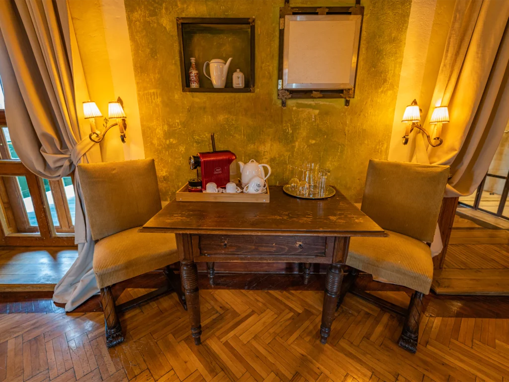 The Éva Suite