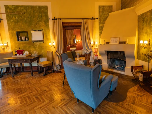 The Éva Suite