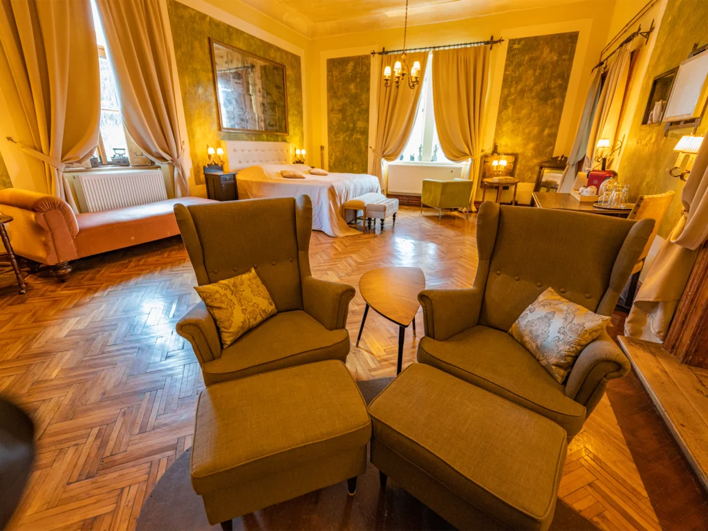 The Éva Suite
