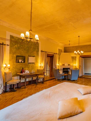 The Éva Suite