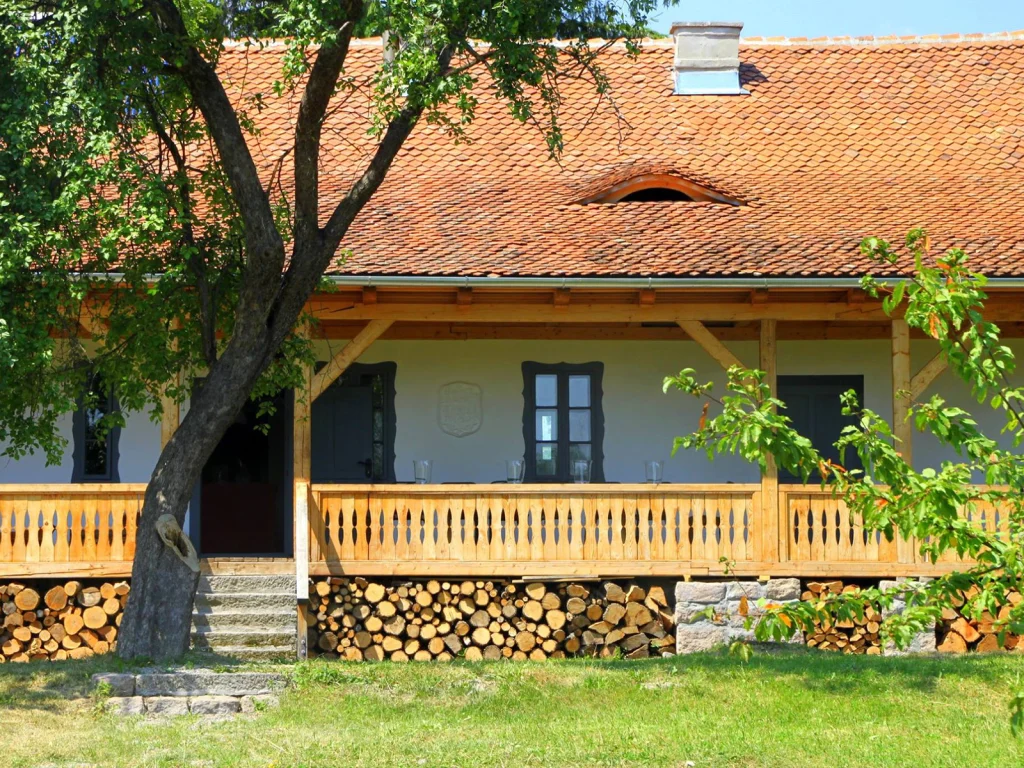 Dobrica Hunting Lodge